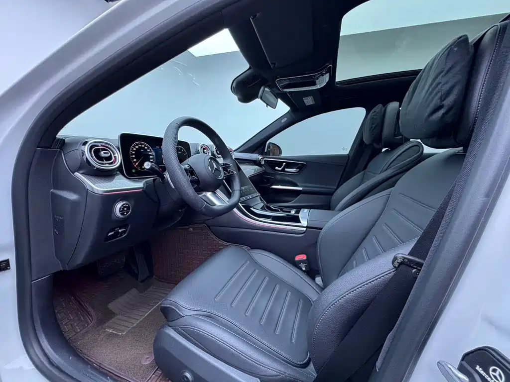 Mercedes-Benz C-Class 2025 — фото 19
