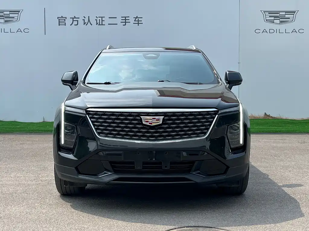 Cadillac XT4 2023 — фото 2