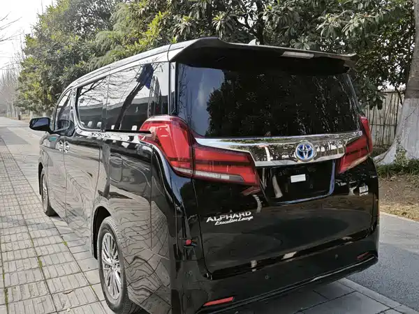 Toyota Alphard 2021
