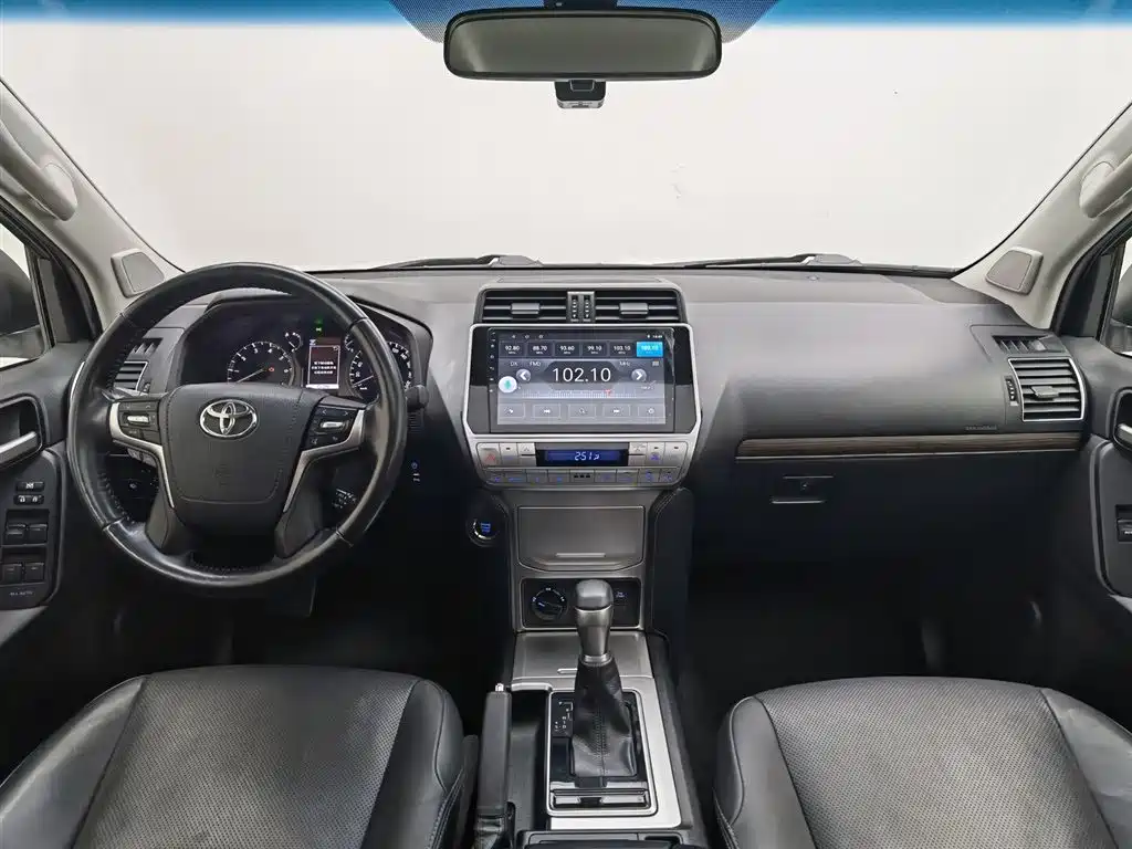 Toyota Prado 2019 — фото 5