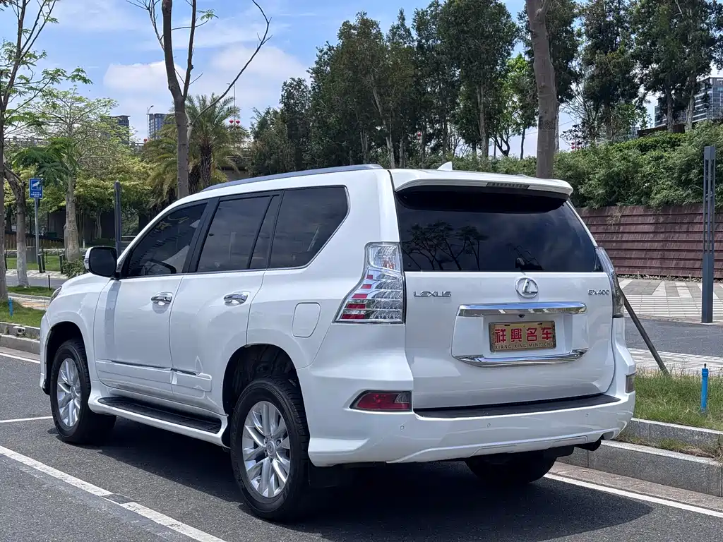 Lexus GX 2016 — фото 17