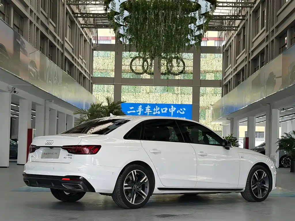 Audi A4L 2022