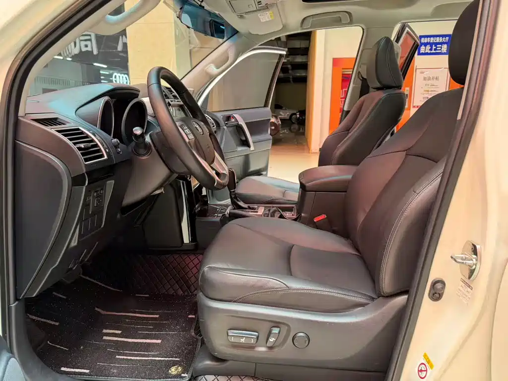 Toyota Prado 2016 — фото 13