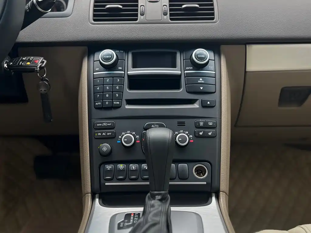 Volvo XC Classic 2016 — фото 16