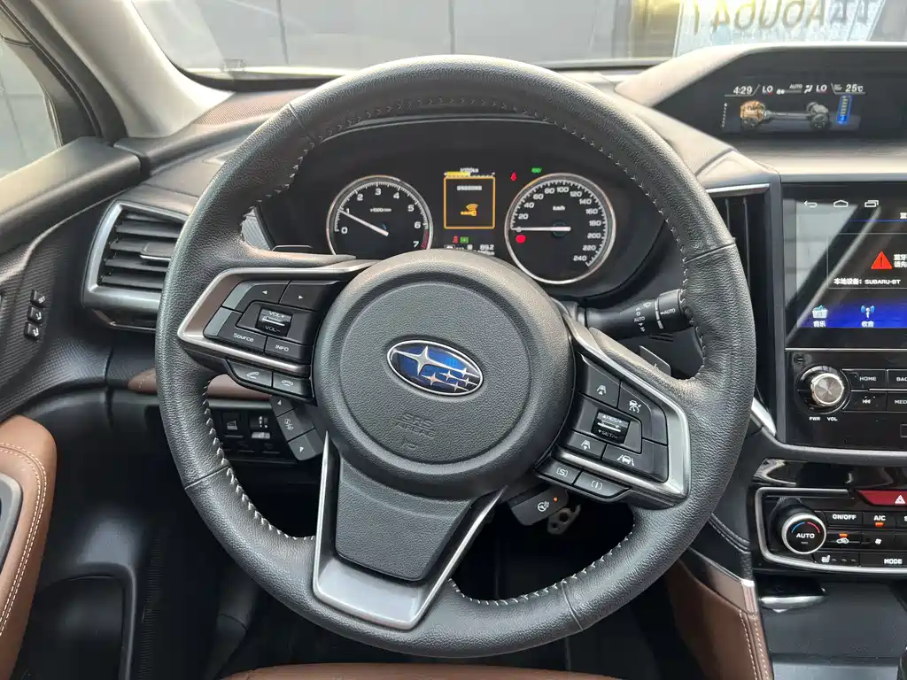 Subaru Forester 2018 — фото 15
