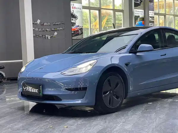 Tesla Model 3 2020