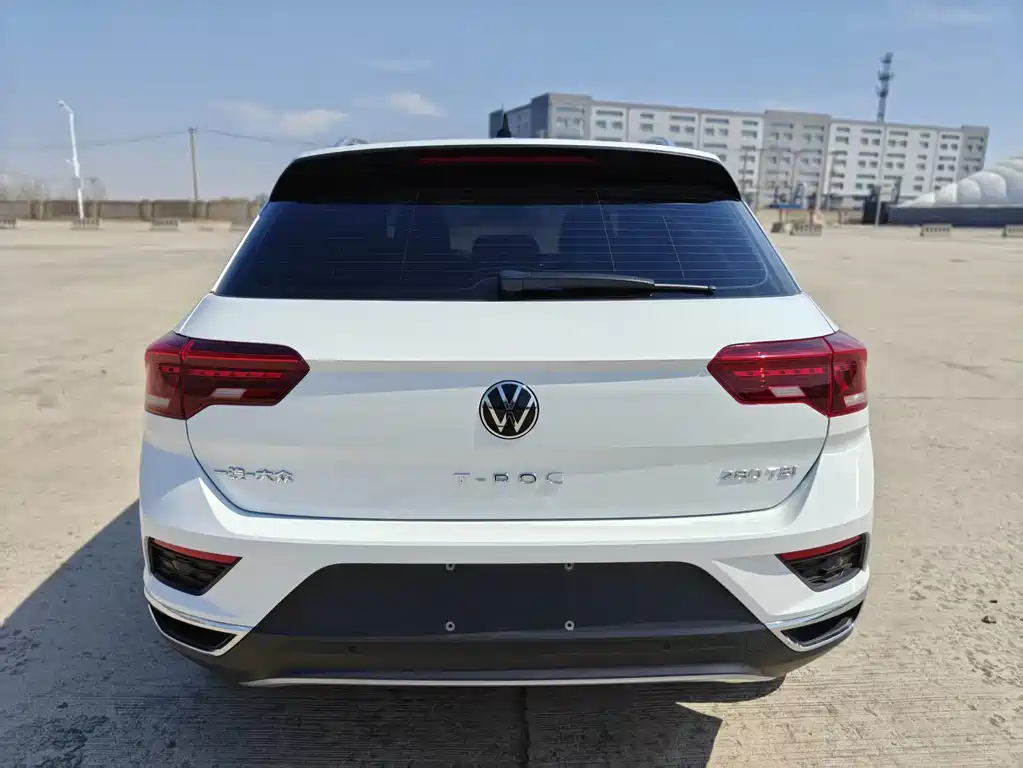 Volkswagen T-Roc 2023 — фото 5