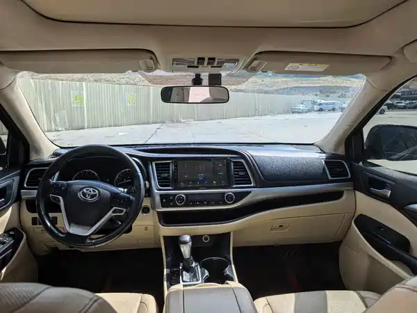 Toyota Highlander 2016