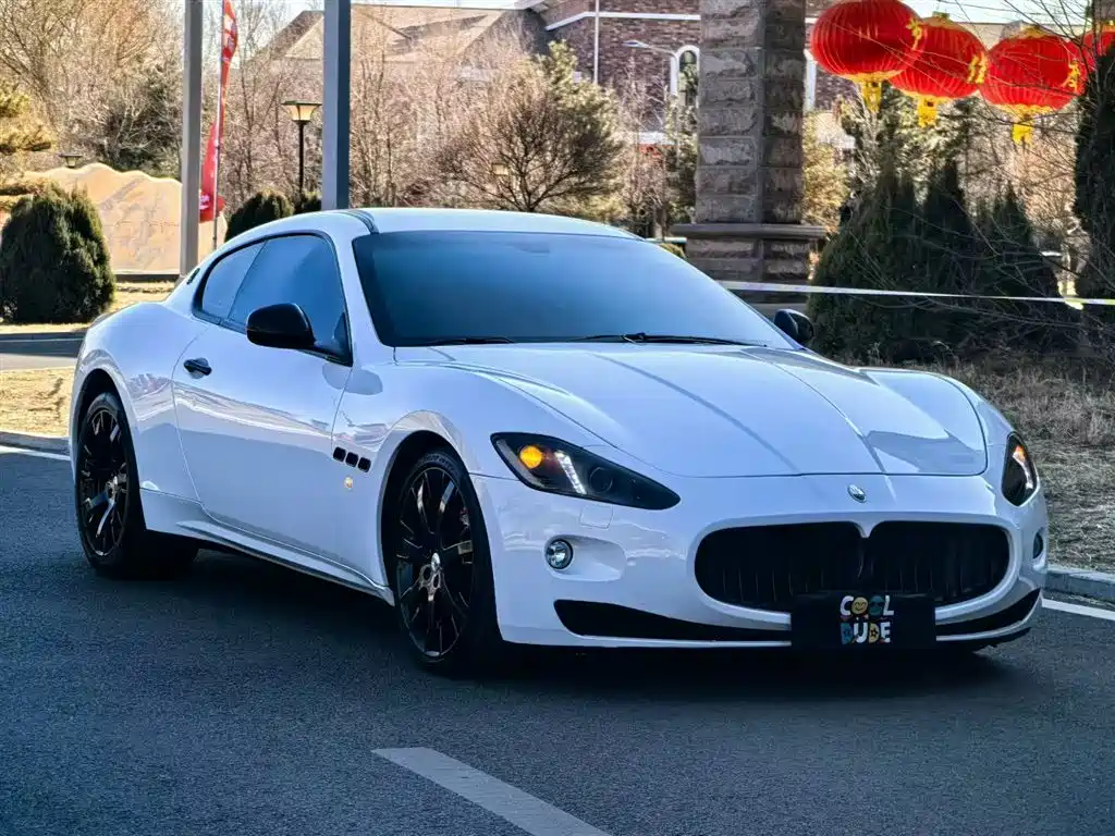 Maserati GranTurismo 2014 — фото 3