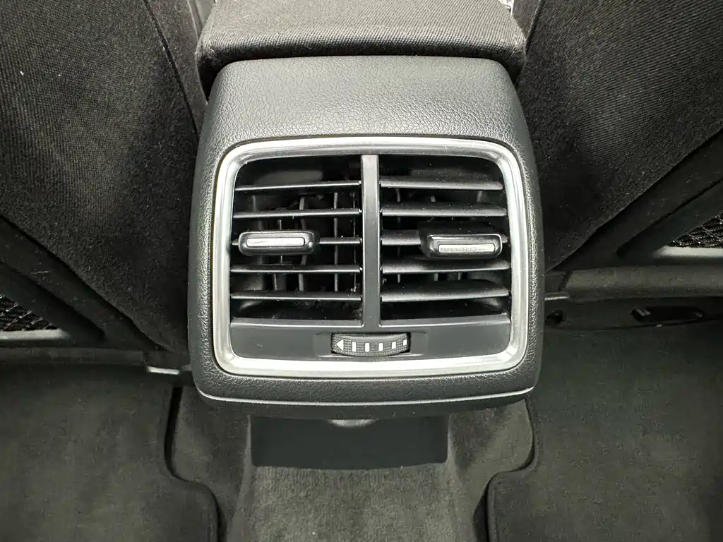 Audi Q3 2015 — фото 22