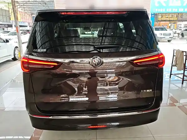 Buick GL8 2021