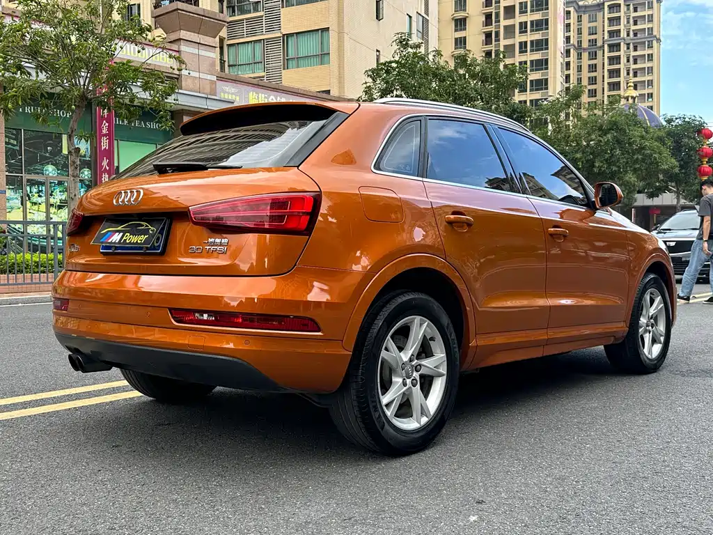 Audi Q3 2017 — фото 9