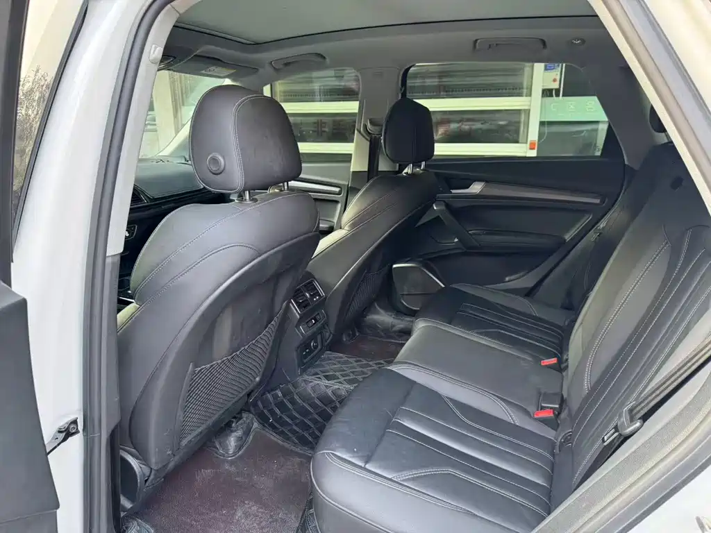 Audi Q5L 2021