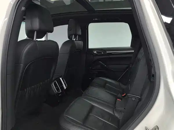 Porsche Cayenne 2011