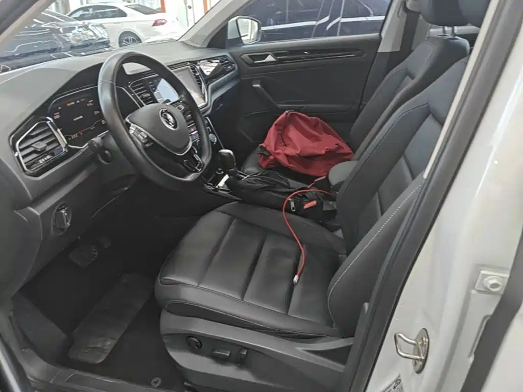 Volkswagen T-Roc 2023 — фото 15
