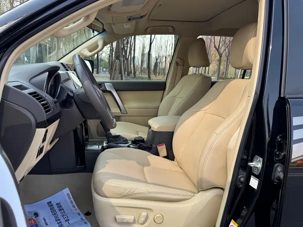 Toyota Prado 2015 — фото 11