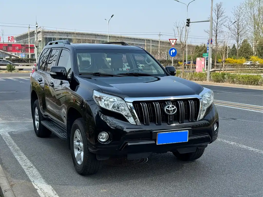 Toyota Prado 2015 — фото 27