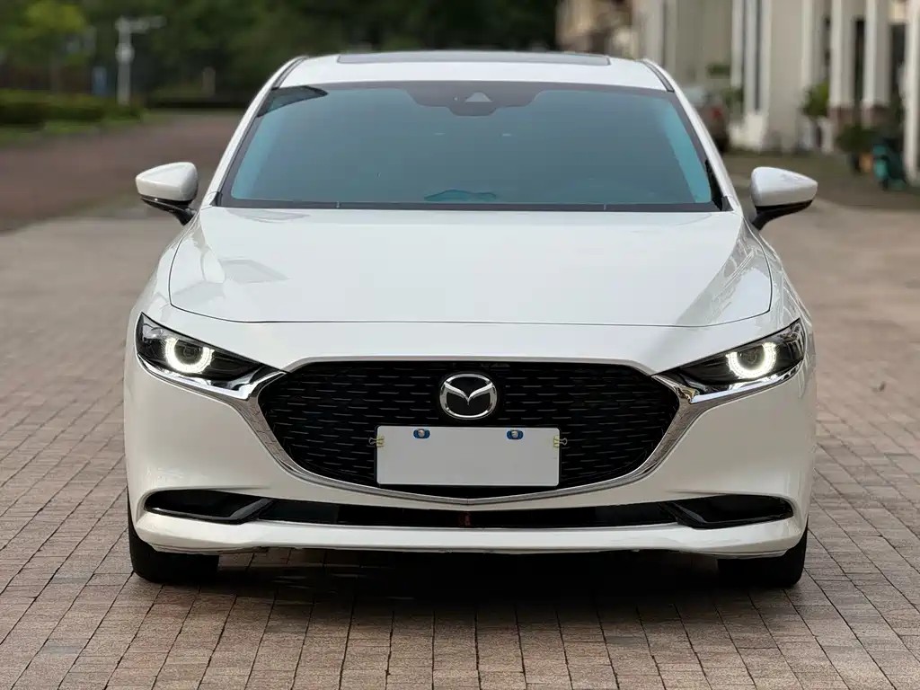 Mazda 3 Axela 2023