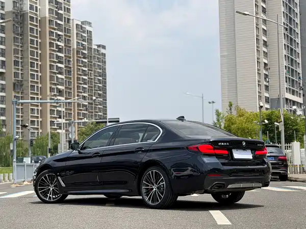 BMW 5 Series 2021