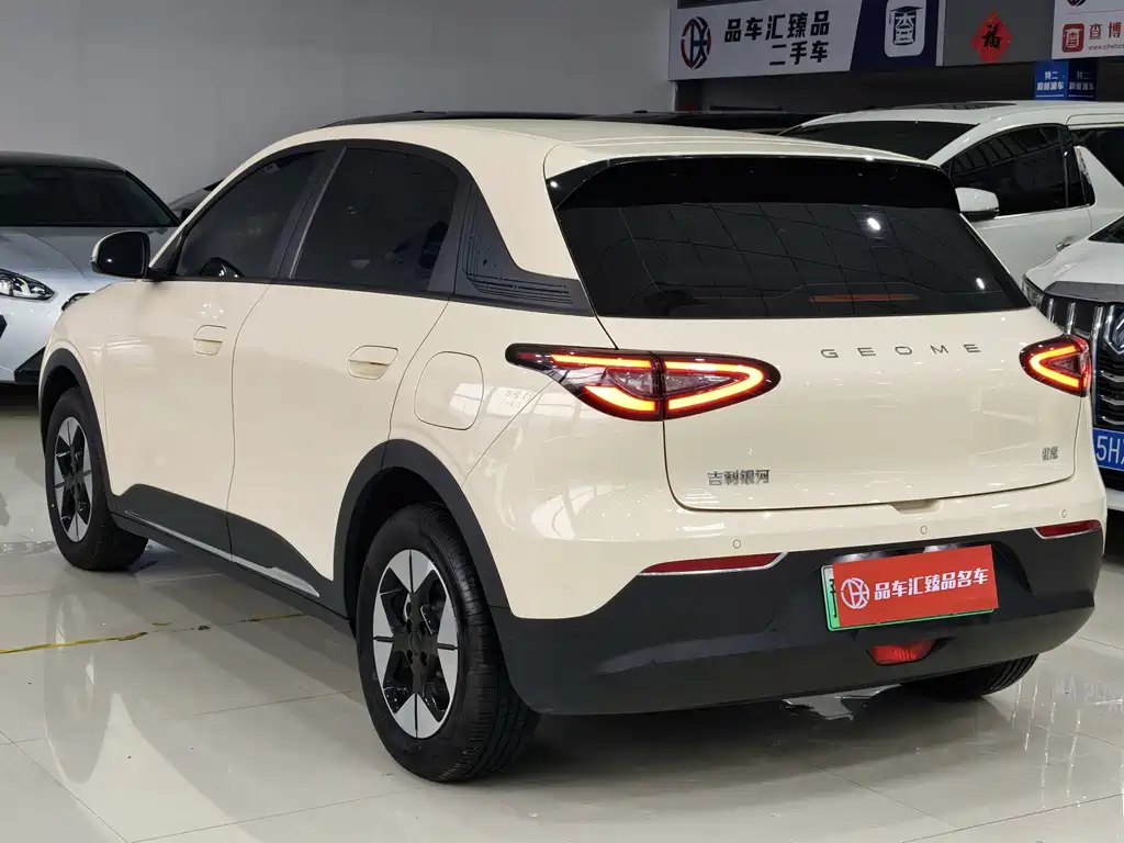 Geely Galaxy Starwish 2025 — фото 10