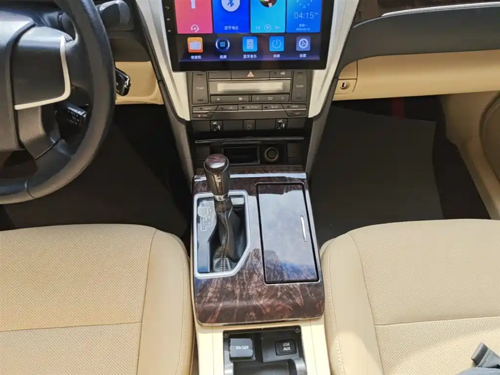 Toyota Camry 2017 — фото 14