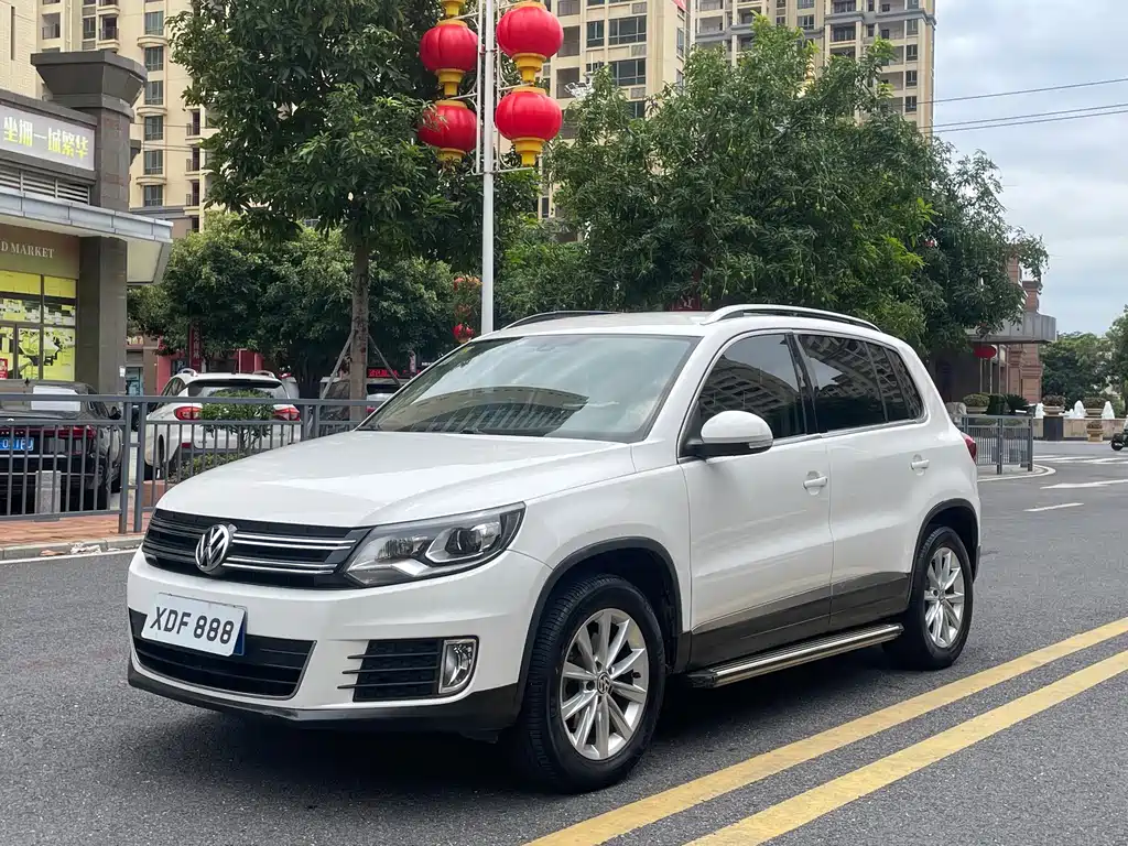 Volkswagen Tiguan 2016 — фото 1