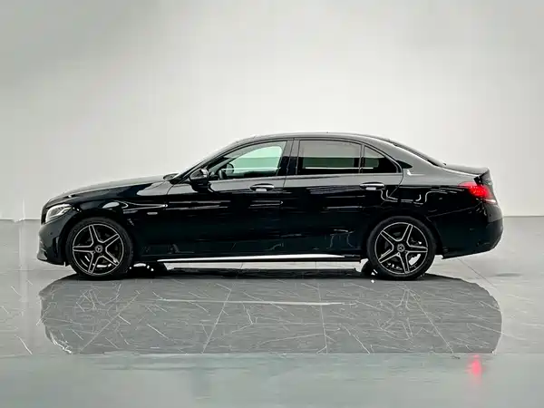 Mercedes-Benz C-Class 2021