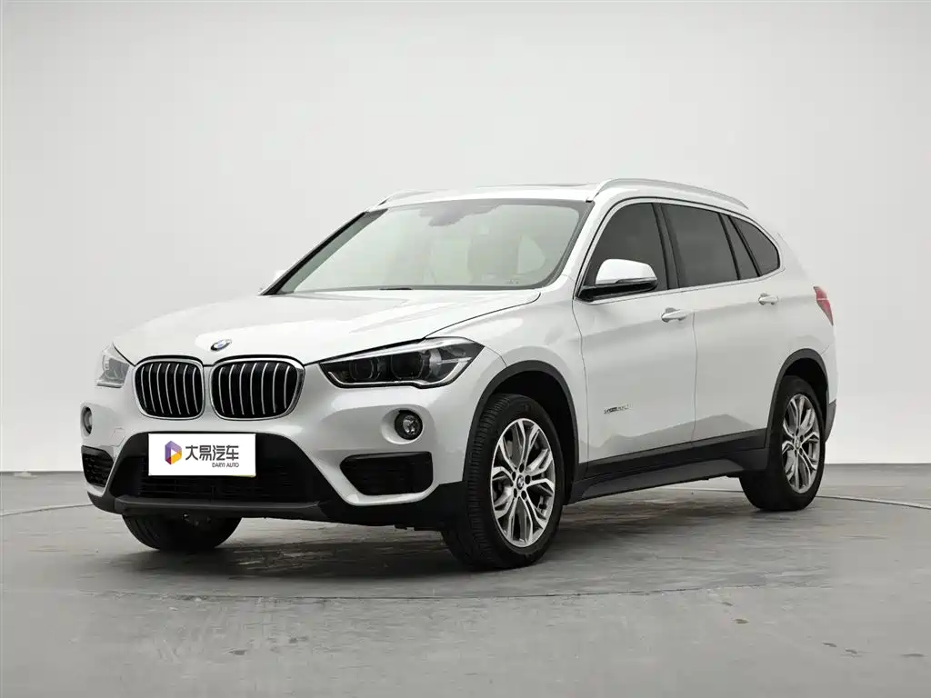 BMW X1 2018 — фото 1