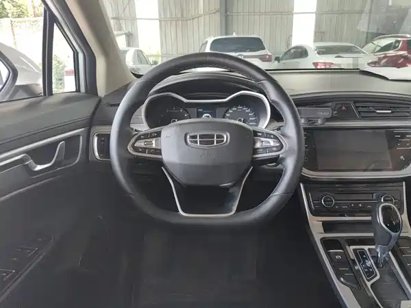 Geely Emgrand GS 2019