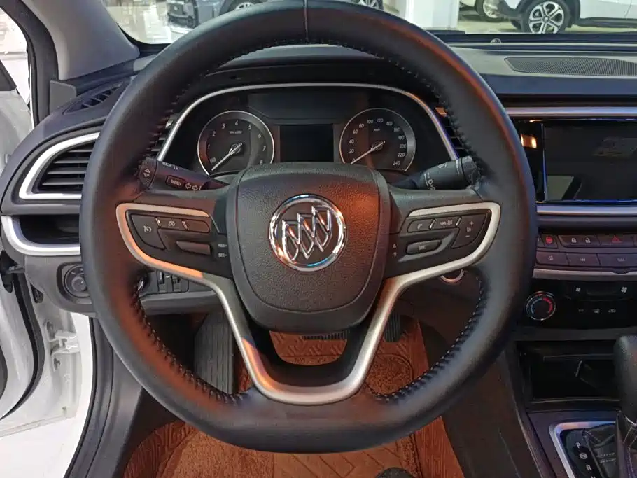 Buick Excelle 2020 — фото 15