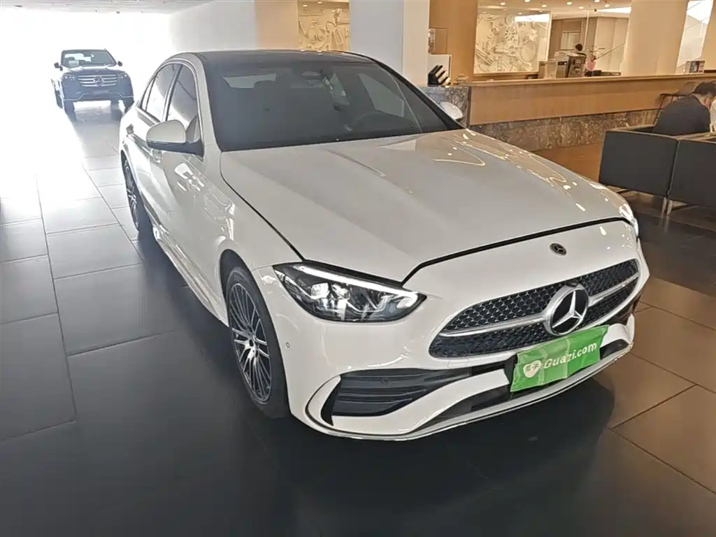 Mercedes-Benz C-Class 2024 — фото 4