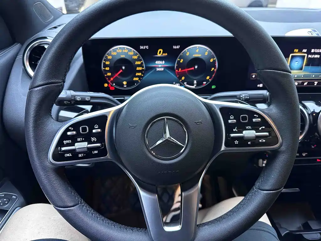 Mercedes-Benz GLA 2021 — фото 12