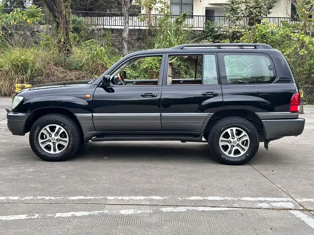 Lexus LX 2007 — фото 14