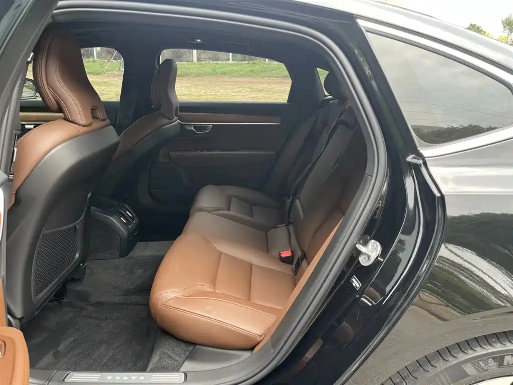 Volvo S90 2023 — фото 14