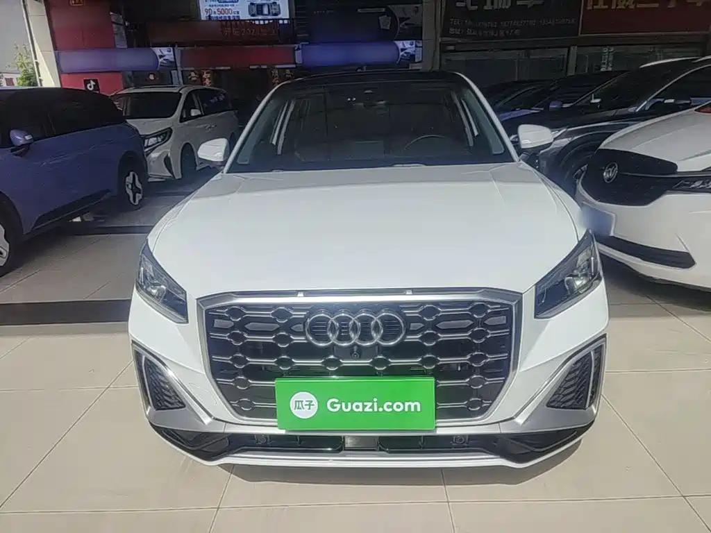 Audi Q2L 2024