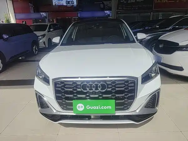 Audi Q2L 2024