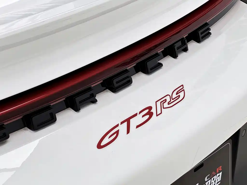 Porsche 911 2025 — фото 16