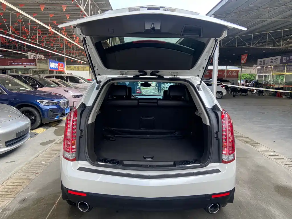 Cadillac SRX 2014 — фото 12