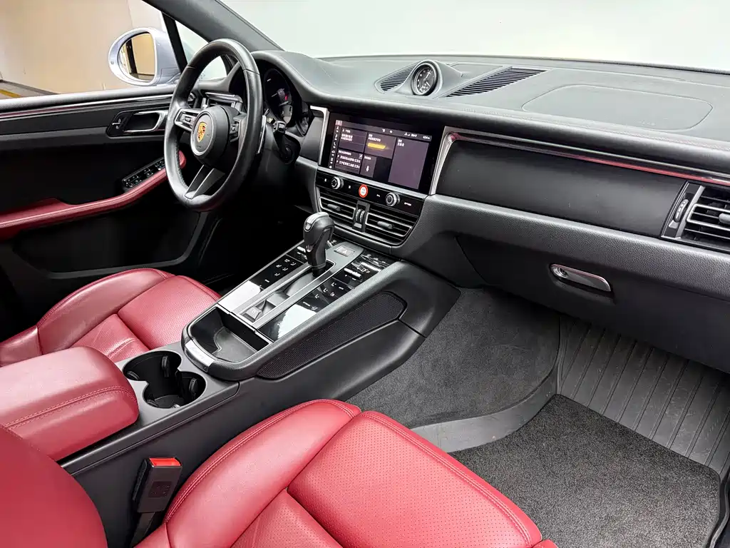 Porsche Macan 2023 — фото 15