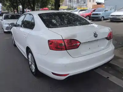 Volkswagen Sagitar 2015