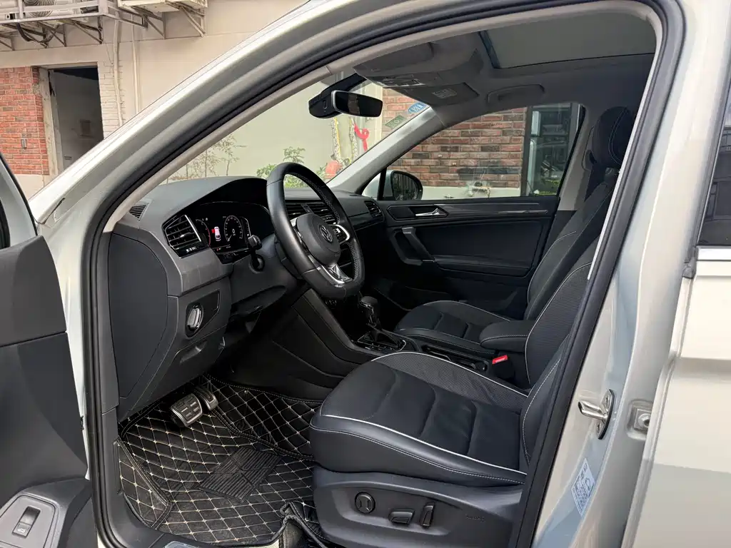 Volkswagen Tiguan L 2019 — фото 10