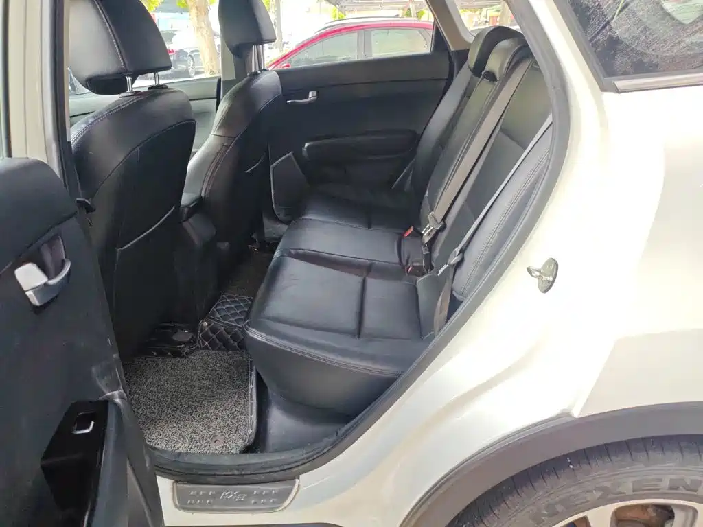 Kia KX3 2016 — фото 13