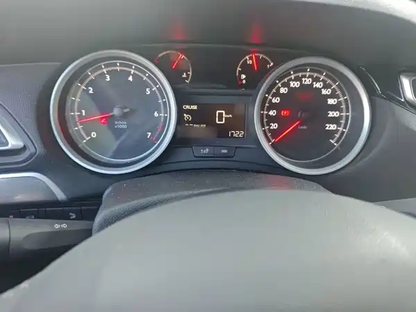 Peugeot 408 2015