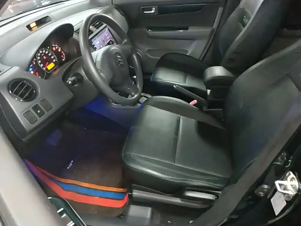 Suzuki Swift 2018 — фото 15