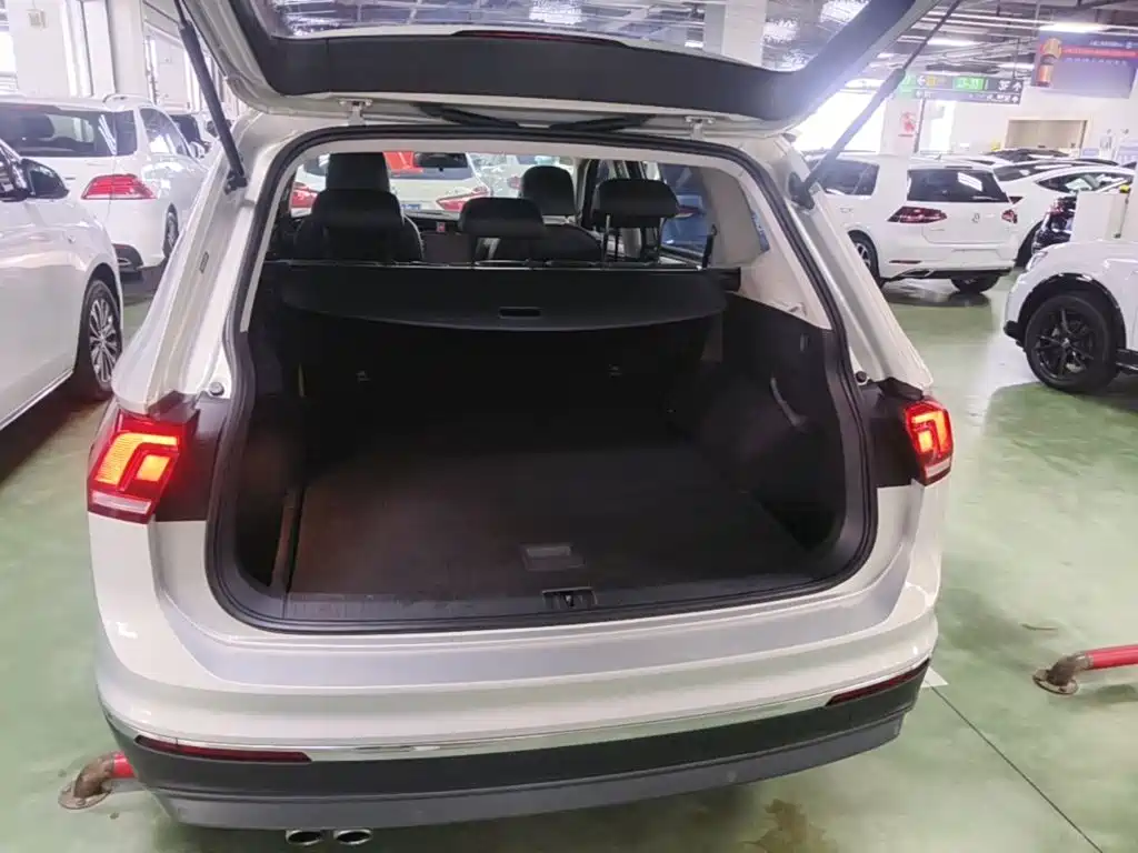 Volkswagen Tiguan L 2019 — фото 19