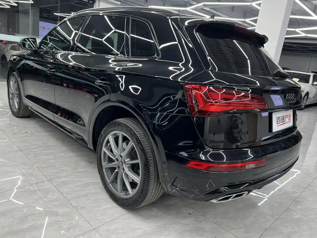 Audi Q5L 2022 — фото 22