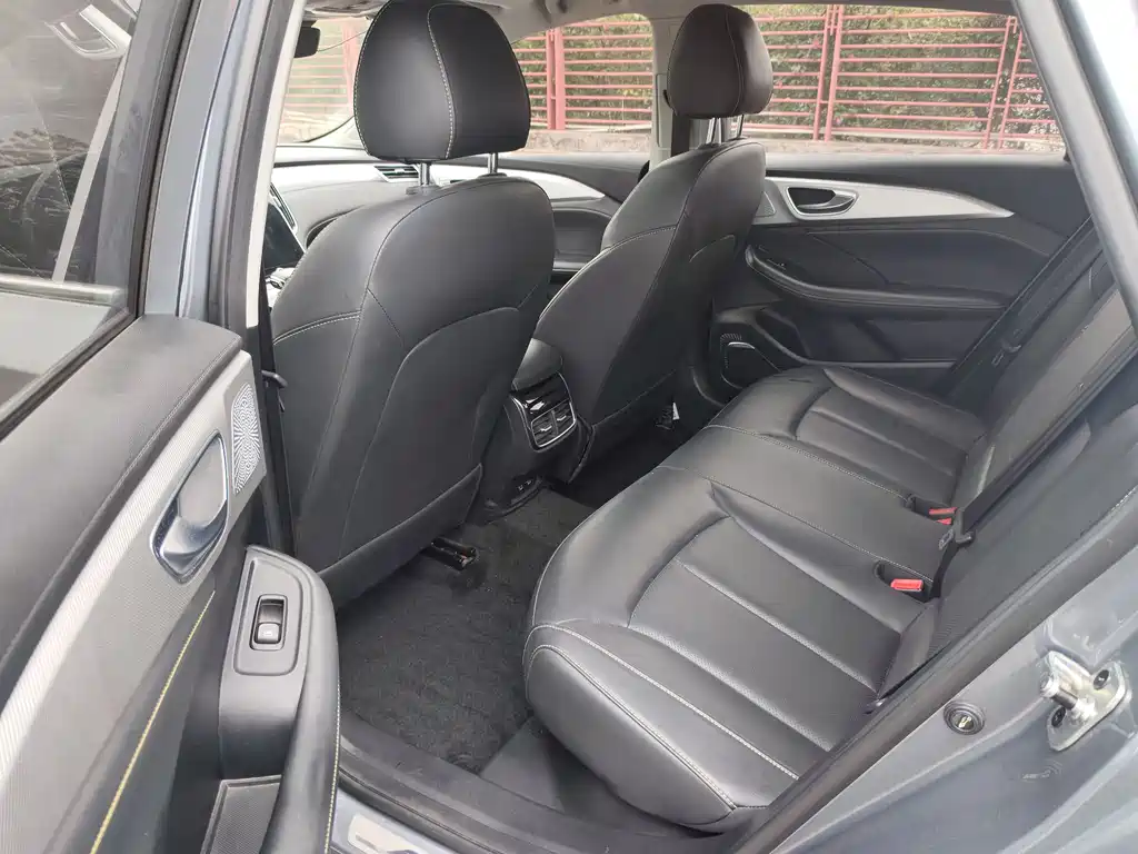 Roewe i6 MAX 2022 — фото 11
