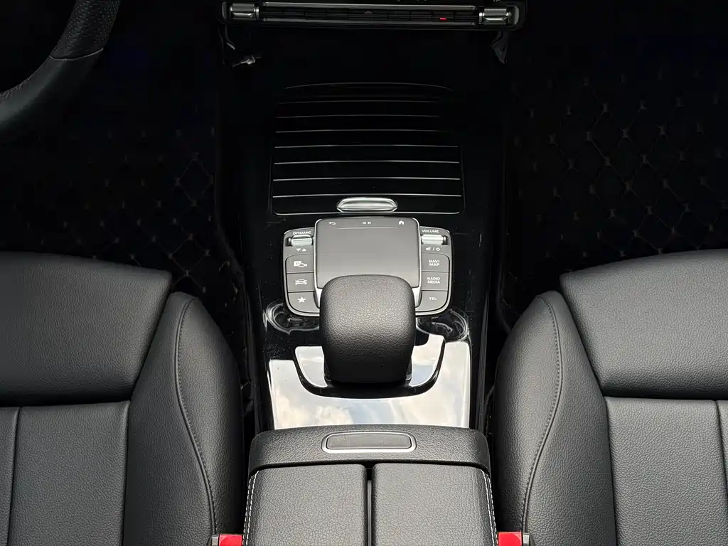 Mercedes-Benz A-Class 2022 — фото 16