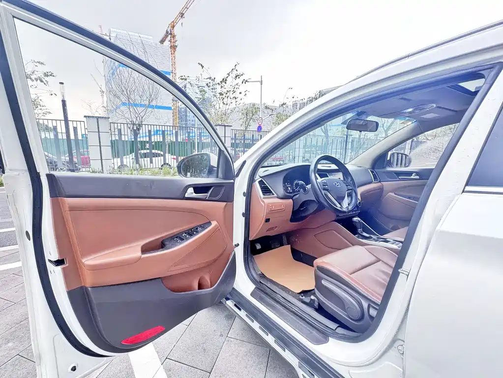 Hyundai Tucson 2016 — фото 20