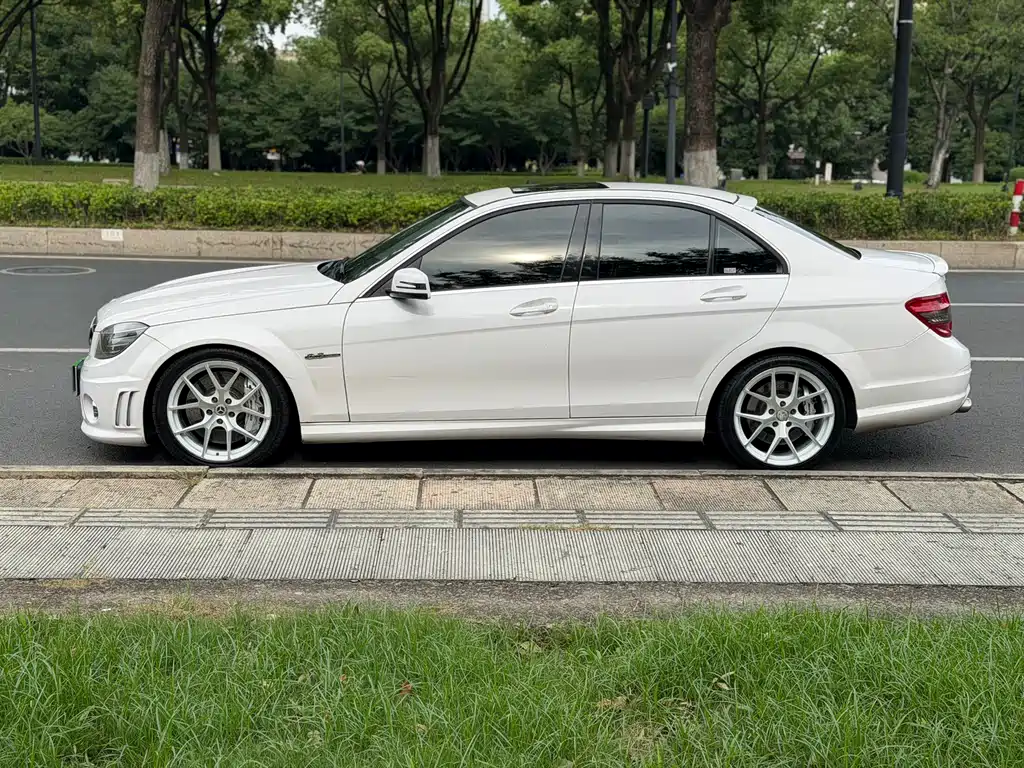 Mercedes-Benz C-Class 2010